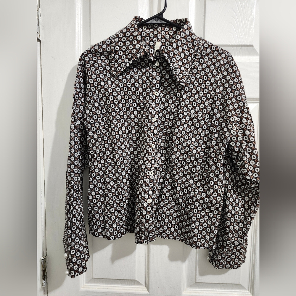 Yargici Blouse Shirt floral flutter collars and pearl buttons